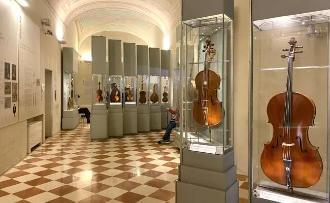 What to see in Accademia Gallery
